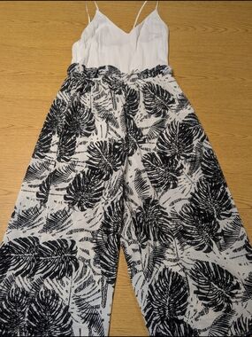 Sage Black & White Leaf-Print Wide Leg Jumpsuit